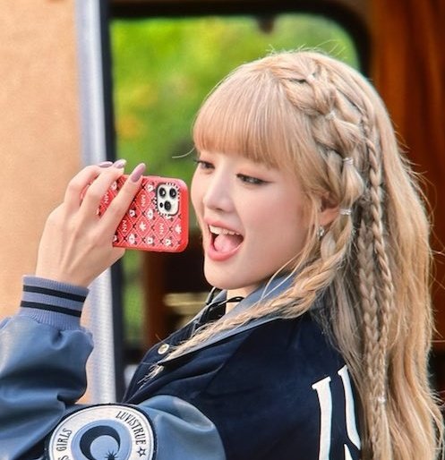 nichapedia's tweet photo. happy birthday my baby 🥺 we love you so much!
hope you enjoy your day 💗
#I_LOVE_MINNIE #happyminnieday 
#헬로_오늘은_예삐민니생일요 https://t.co/7eMog9LQMm