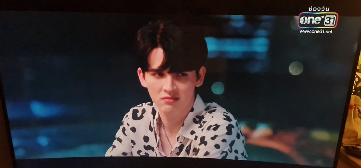 CWongpitak's tweet photo. @Bank_mondop วันนี้ดูสดนะ​ #BigdragonEP3 https://t.co/6vDVrfbWDg