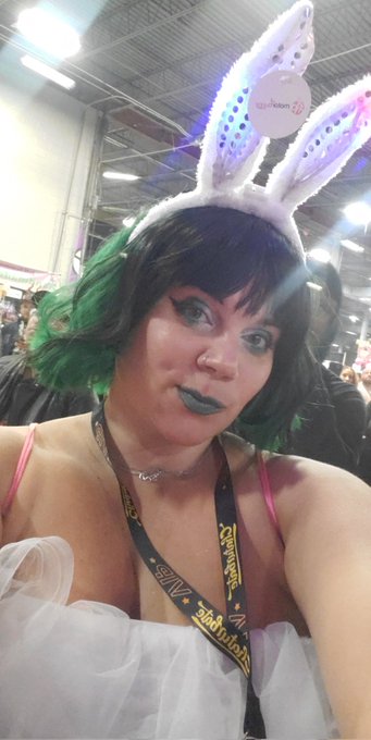 Yesterday at Exxxotica NJ . . . Day one.  #ExxxoticaNJ is always a blast, can't wait to see what today<a href="/tag/exxxoticanj"class="tags">#ExxxoticaNJ</a>