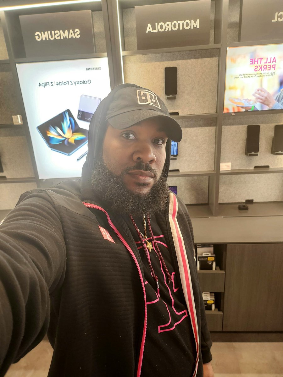 Its been a long time we shouldn't have left you #samsungflip4 #TMobile