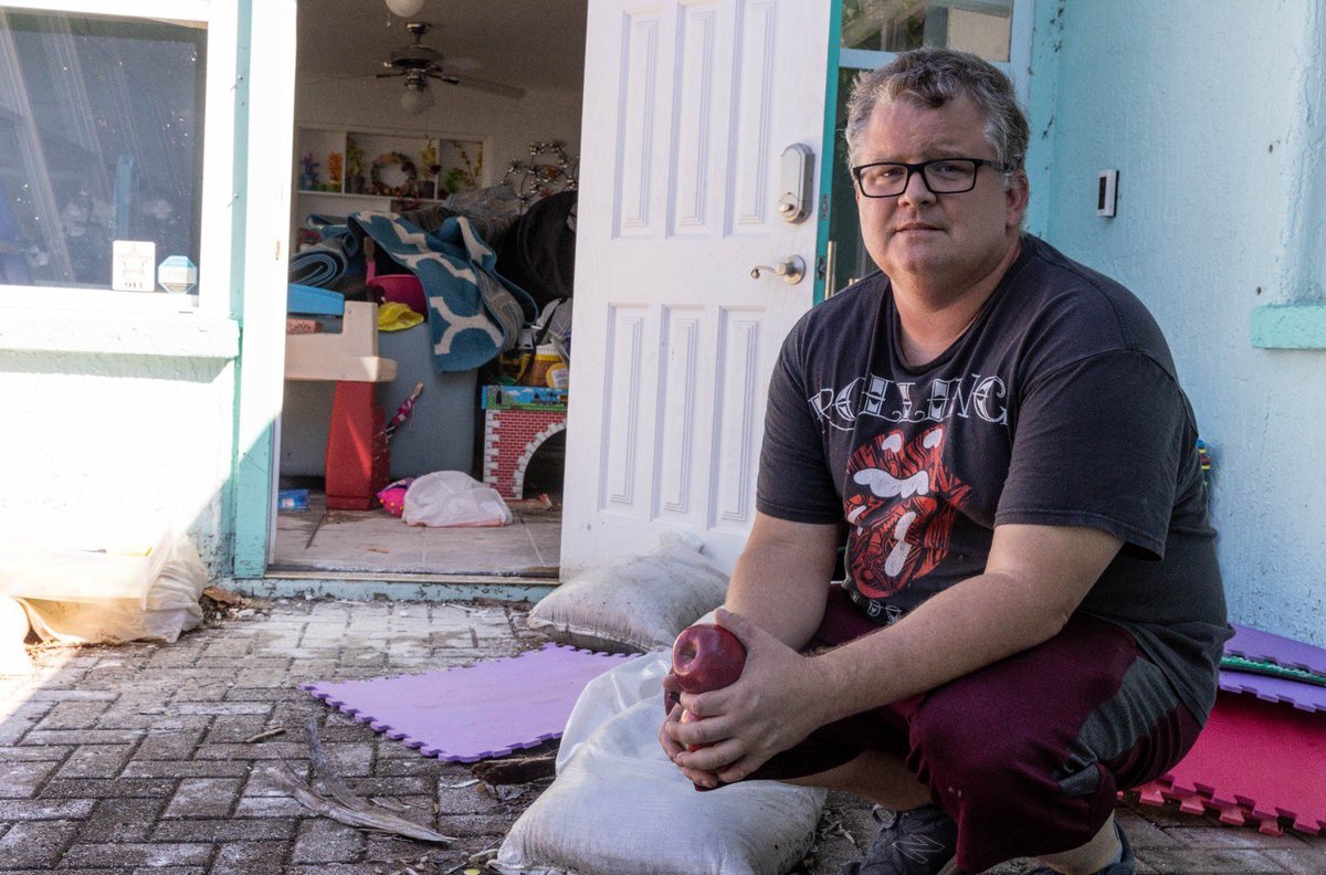 “We spent days preparing but you're only good to your tallest sandbag…we had a huge pool of stagnant water in our home – and mold everywhere, eating our house from the inside out.' WCK met Bob while delivering hot meals, fresh fruit & water in South Venice. 🍎 #ChefsForFlorida