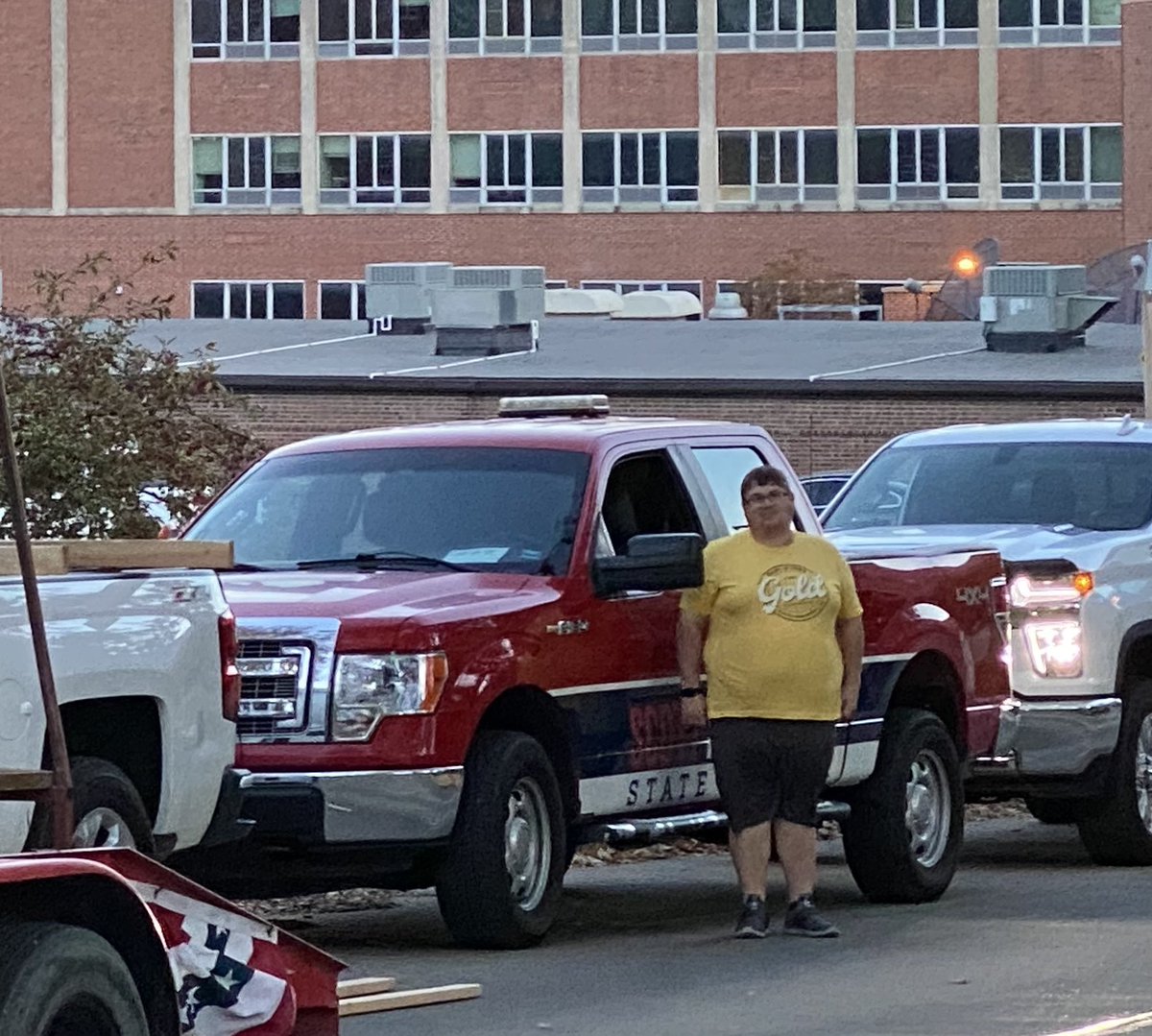 pnthomas's tweet photo. Great way to start the day- Mizzou Homecoming Parade. @FitzpatrickMO @MissouriGOP #imwithfitz https://t.co/spGvaAMTM9