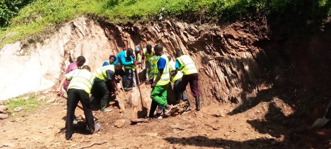 uyumunsi, Urubyiruko rwo mu <a href="/Nyabihu/">ECD Nyabihu</a> District mu murenge wa RUGERA bakoze Umuganda wo gutunganya ikibanza cy'umuturage utishoboye wo mu kagari ka Nyagahondo.

Uru rubyiruko kandi nkuko bisanzwe biyemeje gukomeza gukemura ibibazo bibangamiye abaturage mubyo bafitiye ubushobozi.