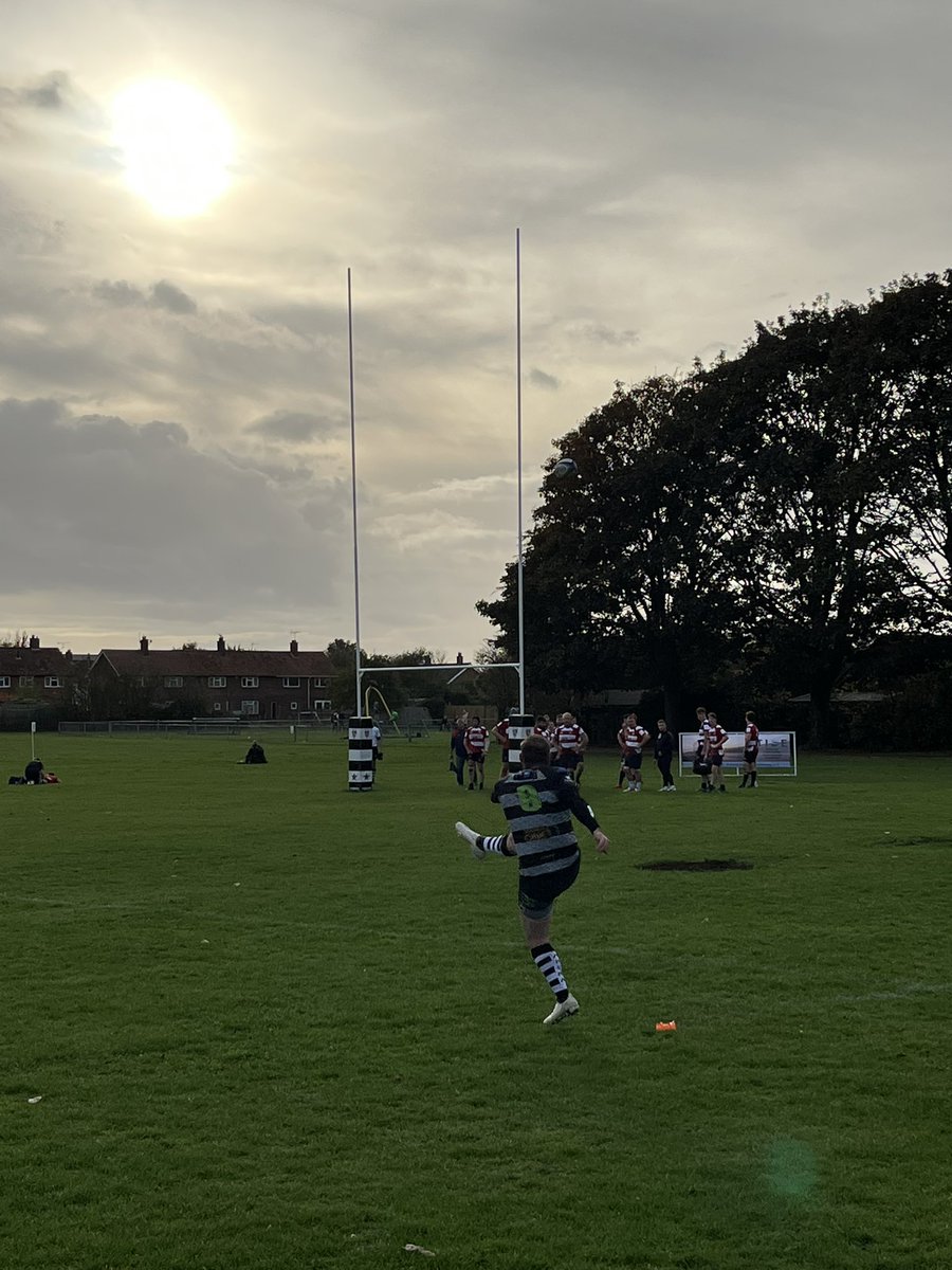 FelixstoweRUFC's tweet photo. A great 19 - 17 home win for Felixstowe against @StowmarketRUFC 2’s #GoBadgers https://t.co/WxvBZnzVYK