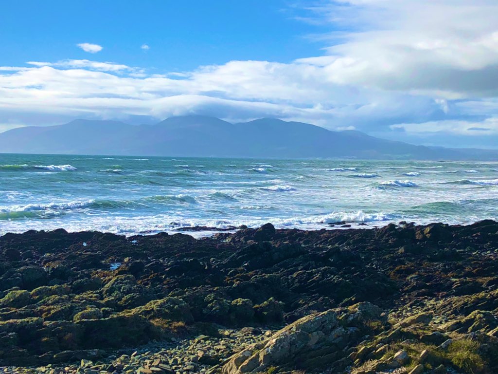McCleaveClare's tweet photo. Beautiful day in Minerstown.  Making the most of it! @GerardJMcCleave #minerstown #CoDown #autumnsun https://t.co/oOykONLfhb