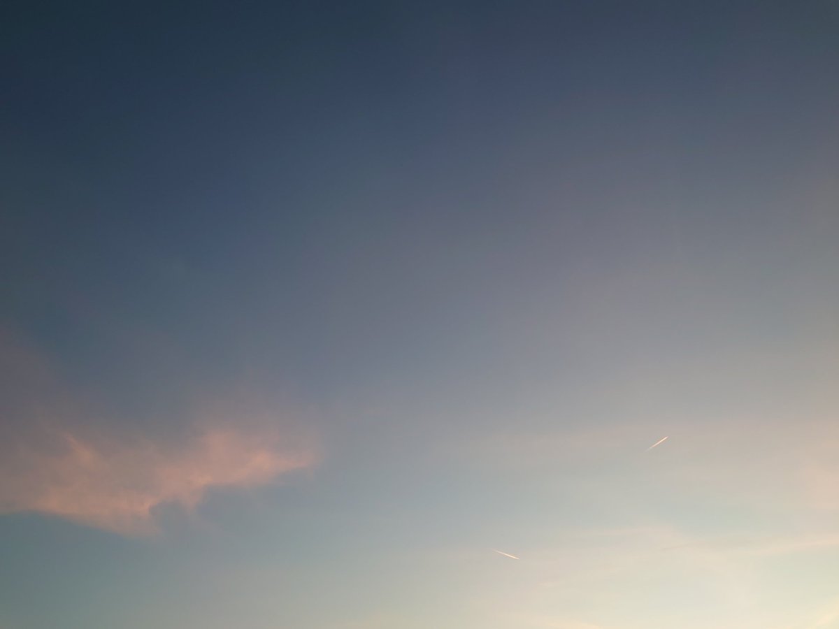 lesenimdunkeln's tweet image. #cloudcontent