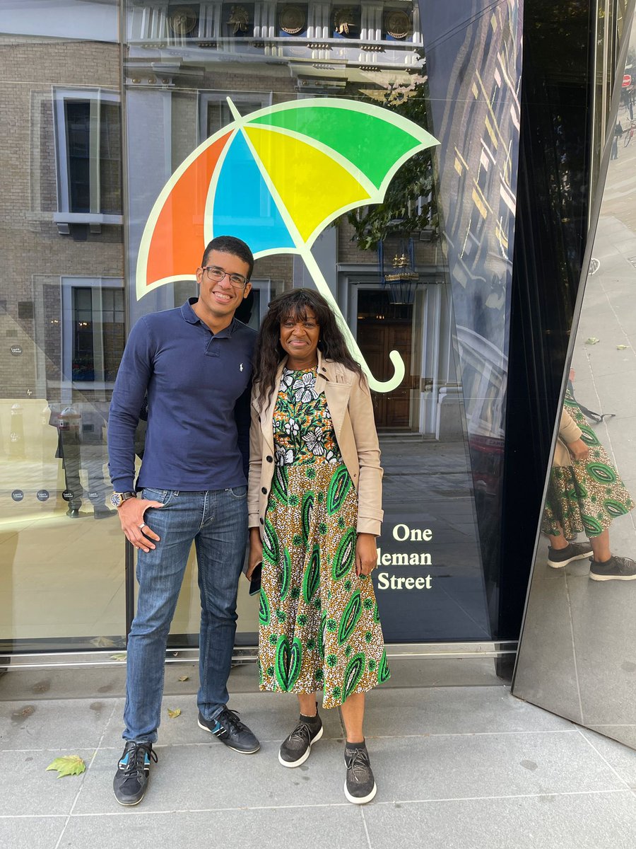 theBolaAdesina's tweet photo. Great catch-up over coffee with  @essentialise on EDI approaches.

Thanks Lee for stopping by on your way to being inducted into the @bcaheritage ! 

Congrats, and looking forward to collaborating!

#bhm2022 #lgim #langlife #intersectionality #wellbeing #BlackHistoryMonthUK https://t.co/UhAhKwOpR8