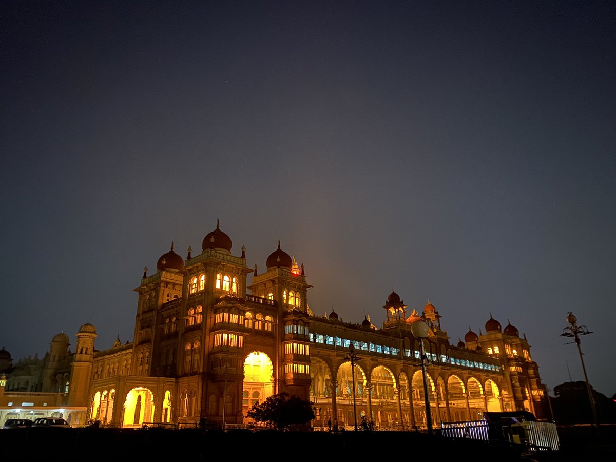AyeDhanno's tweet photo. The charm of Mysore Palace  ❤️
#Ayedhannotravels #Peace #roadtrip #mysore #Bengaluru #Heritage #Art #culture https://t.co/EaJUVgbese