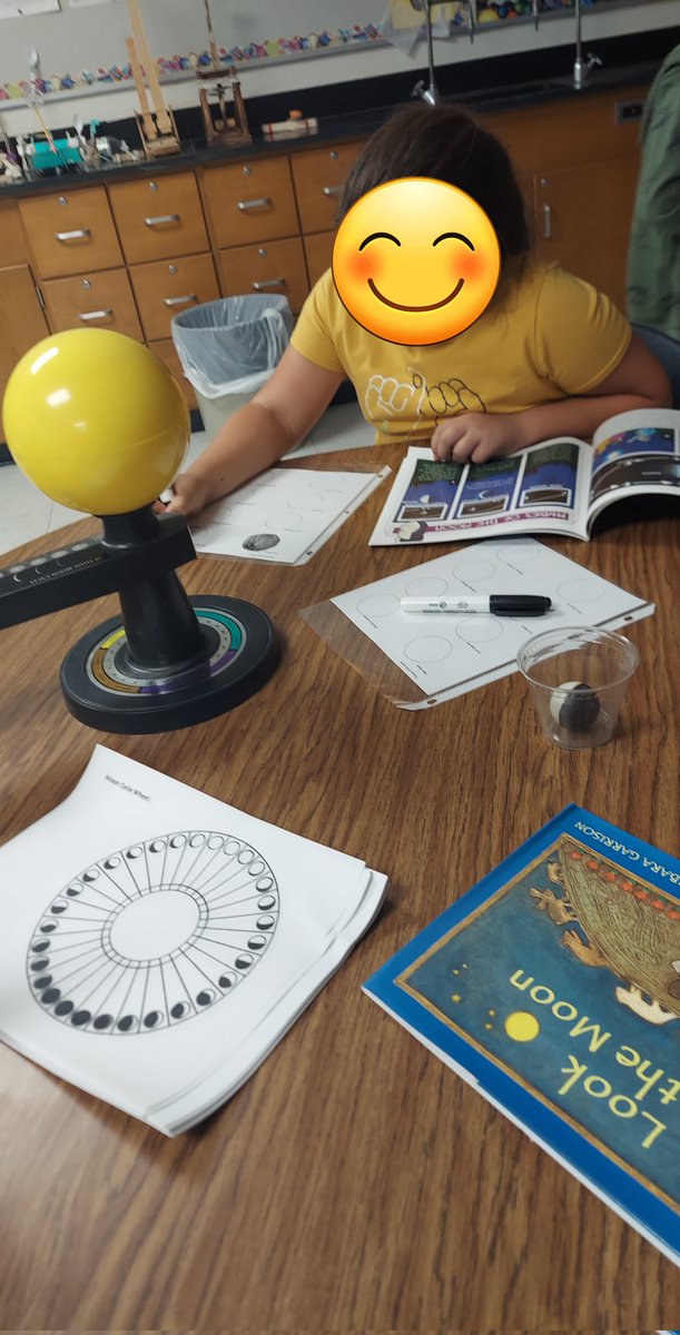 cchavezmartinez's tweet photo. Interactive Reading Science activity and this science teacher loves it!
#ItStartsWithUs 
#IamEPISD https://t.co/R8aNtahtT3