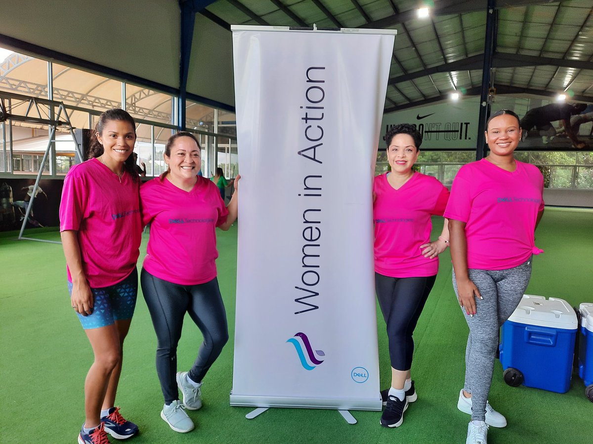 MelodyDaggle's tweet photo. Morning Fitness event Cross ERG @DellPanama team members &family supporting Cancer Awareness month #iwork4dell #WIALatam #BNAPanama #YoLucho #WellatDell https://t.co/n7ke8rNmRo