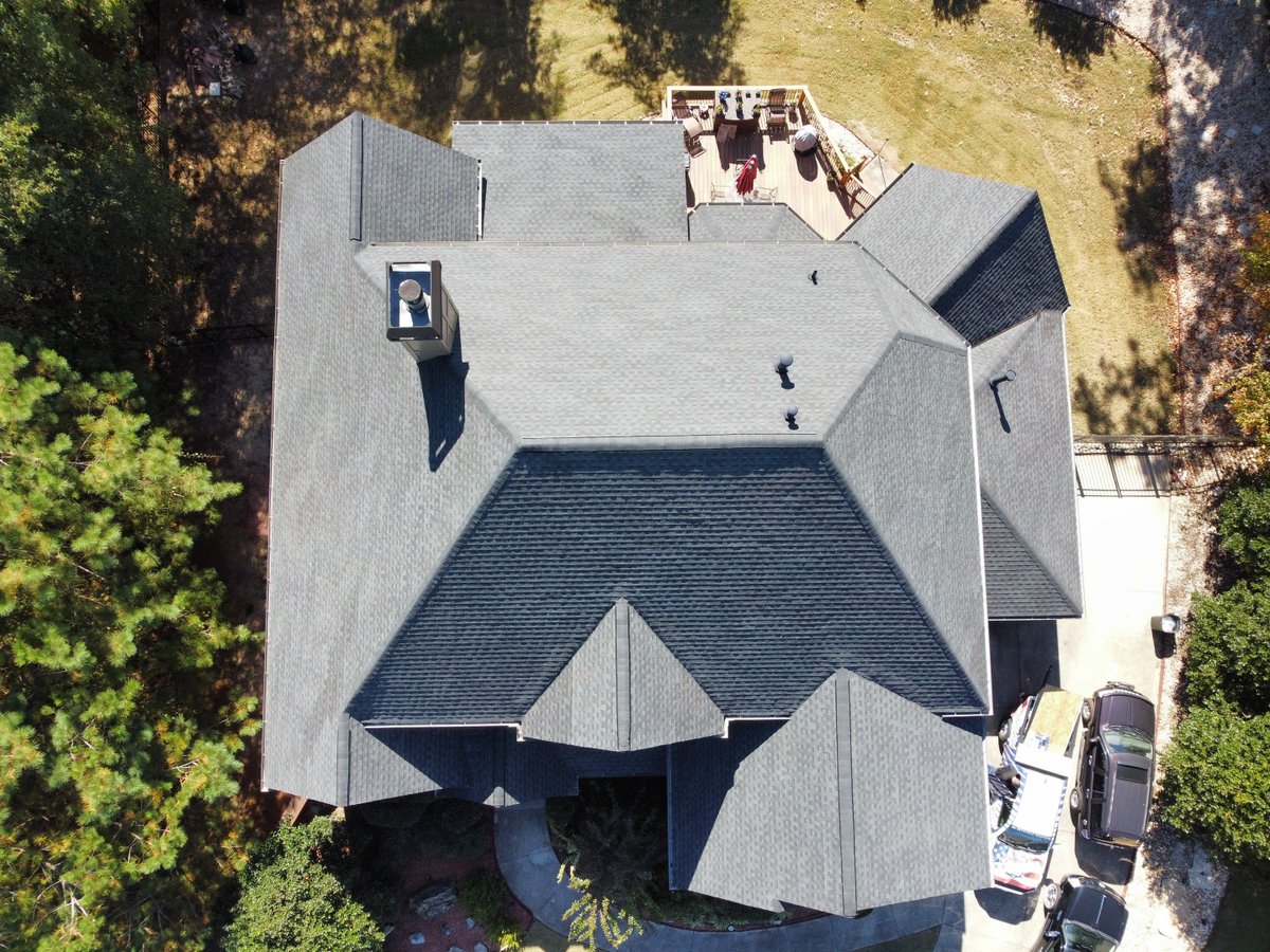 ProShieldGA's tweet image. Had a BLAST working with Mr Farsee in Grayson. He hung in there while we fought it out with the good hands folks for 3+ months. Worth it all in the end and he is very happy with his new roof. 

Call us anytime!
678-722-8904
Info@skyshieldroofing.net