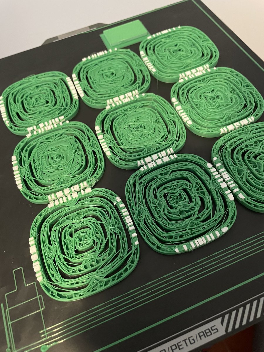 dcongerprints's tweet image. Grr, this roll had a deep wind next to the spool which the AMS couldn’t pull from. I’m glad the print stopped automatically, though my attempts to get enough unstuck weren’t enough #3DPrintFails