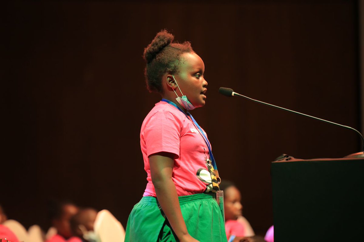 UWamboze's tweet photo. Someone tell @bkabumba that this is where I learnt to spell #vicissitudes 
#SpellingBeeUg #spellingbeeug22 
@enjuba1 @stanbicug @UMCVictoriaHosp @CivsourceAfrica https://t.co/D2qhb6ts59