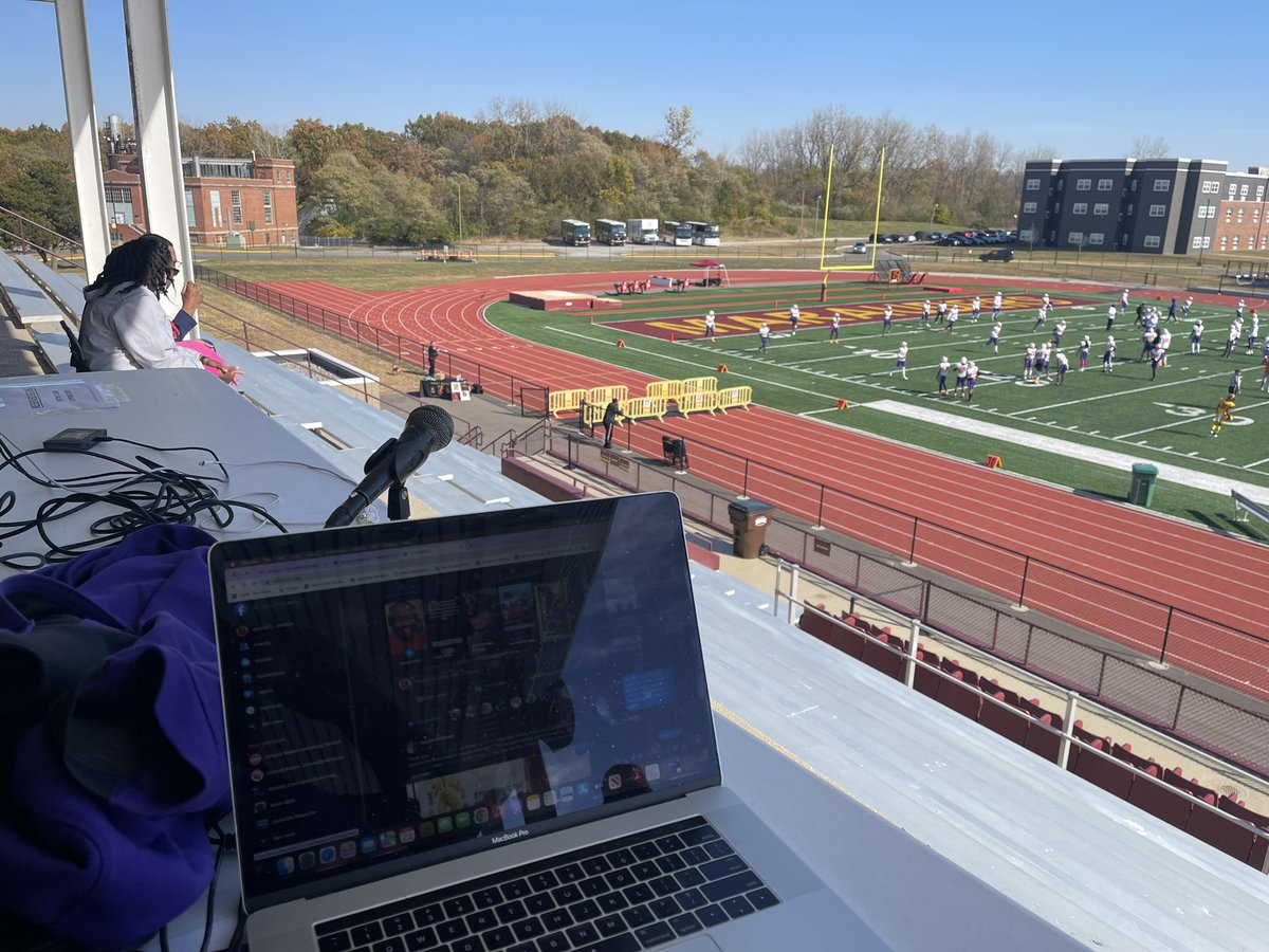 jcjackson904's tweet photo. #VFTB (more like view from outside 🙄) as the @EWU_Athletics road trip takes us to the Miami Valley of Ohio to face @GO_MARAUDERS in a @TheSIAC cross divisional matchup. Kickoff is set for 1pm. Our coverage starts at 12:30 w/ Pregame at https://t.co/K4BHvuQs1j. #TheVoice!🎙️🐅🏈 https://t.co/Dx9h2n3pnf