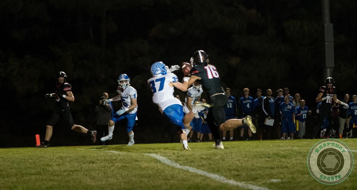 Snapshot_Sports's tweet photo. https://t.co/wgVrrRhQkN

Badgers last game of the season vs Mt Michael. 

Here are a few shots of the game. For more check out my site and Download for FREE ! 

Comment/ DM / Share   to get your athlete captured in action 

#NeNextt 
#WeRBennington 
#NePrepzone https://t.co/swY5jIvuOX