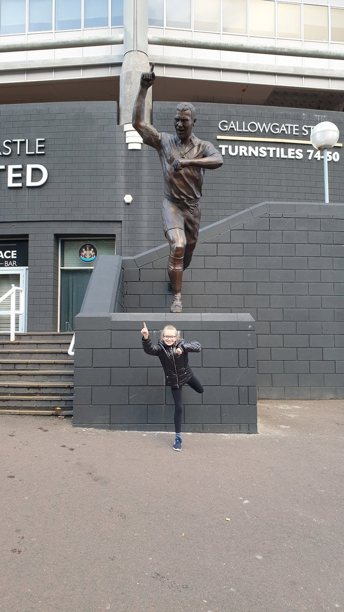 In the Toon for a gym comp tomorrow. Only 1 place we could visit eh <a href="/alanshearer/">Alan Shearer</a>