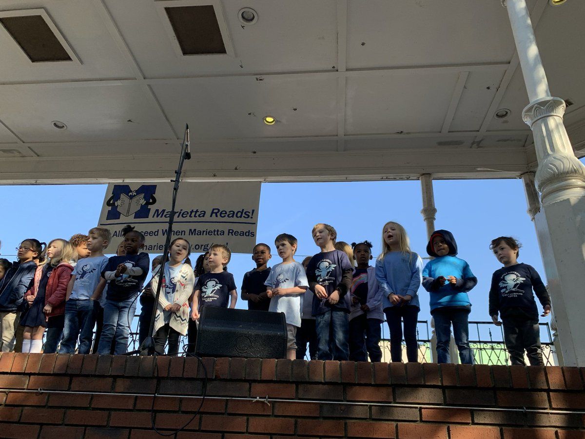 TrickettArt's tweet image. How cute are these Lembeck Lorries performing this morning at #MariettaReads ?! 
@MCS_EarlyLearn @MariettaCitySch