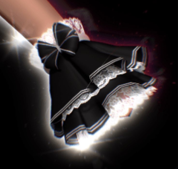 cxxkies5's tweet photo. Trading gl cuffs!! My user is Wifiboo0 best offer will get them! #royalehigh #royalhightrading #royalloween https://t.co/wMT7n2pG7u