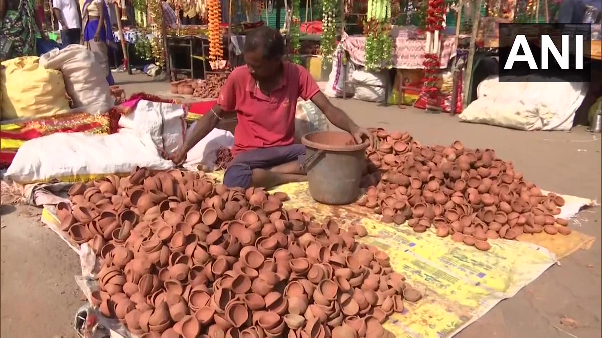 ANI on Twitter "Bihar Colourful pots, decorative items and earthen