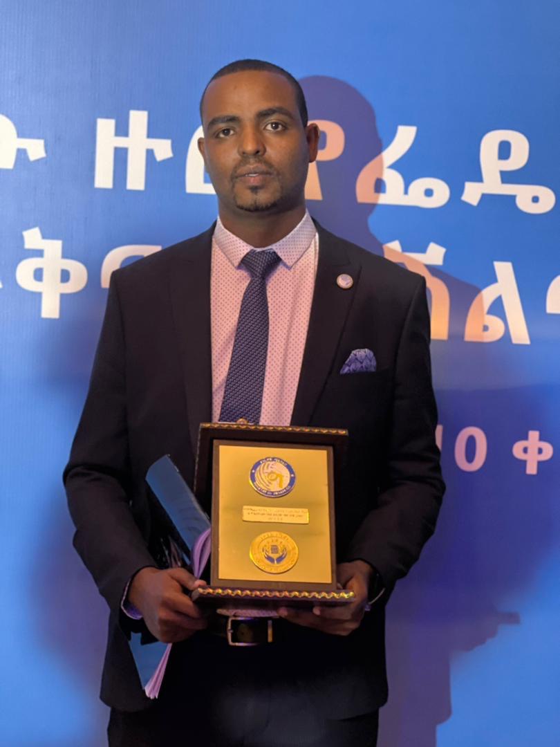 የኢትዮጵያ መድኃኒት አቅራቢ አገልግሎት የታክስ አከፋፈል የአሰራር ማሻሻያዎችን ተግባራዊ በማድረግ ከጉምሩክ ኮሚሽን የፕላቲኒየም ደረጃ ተሸላሚ ሆነ፡፡ @EPSA_Ethiopia m.facebook.com/story.php?stor…