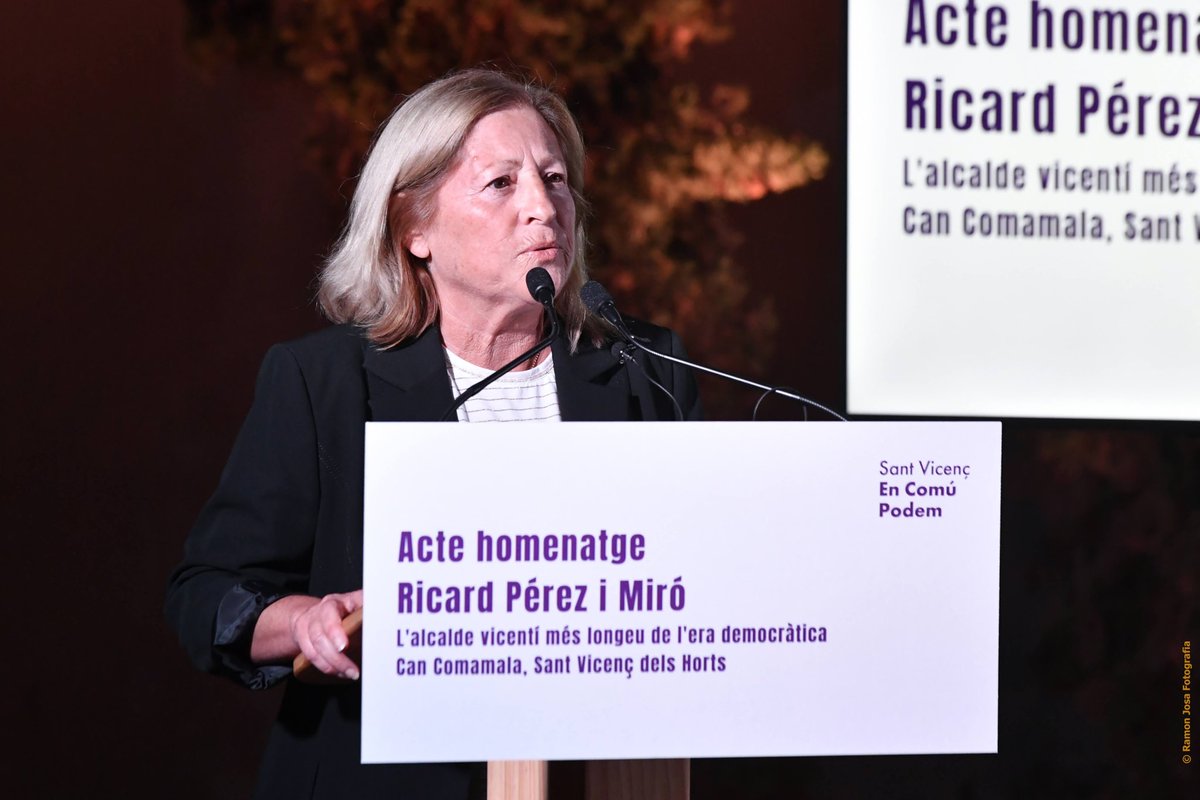 Aquest passat divendres 21 d'octubre vam homenatjar la figura del Ricard Pérez i Miró, l'alcalde més longeu de la història democràtica de #SantVicençDelsHorts 🏛

El Ricard ens deixa un llegat ple d’honestedat, honradesa i molt de treball i amor per fer millor el nostre poble 💜