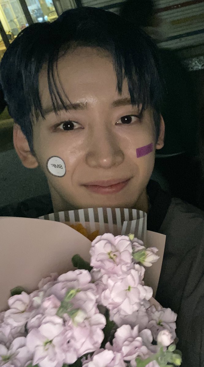메키랑 가치 셀카찍엇다요...
이여자임종함