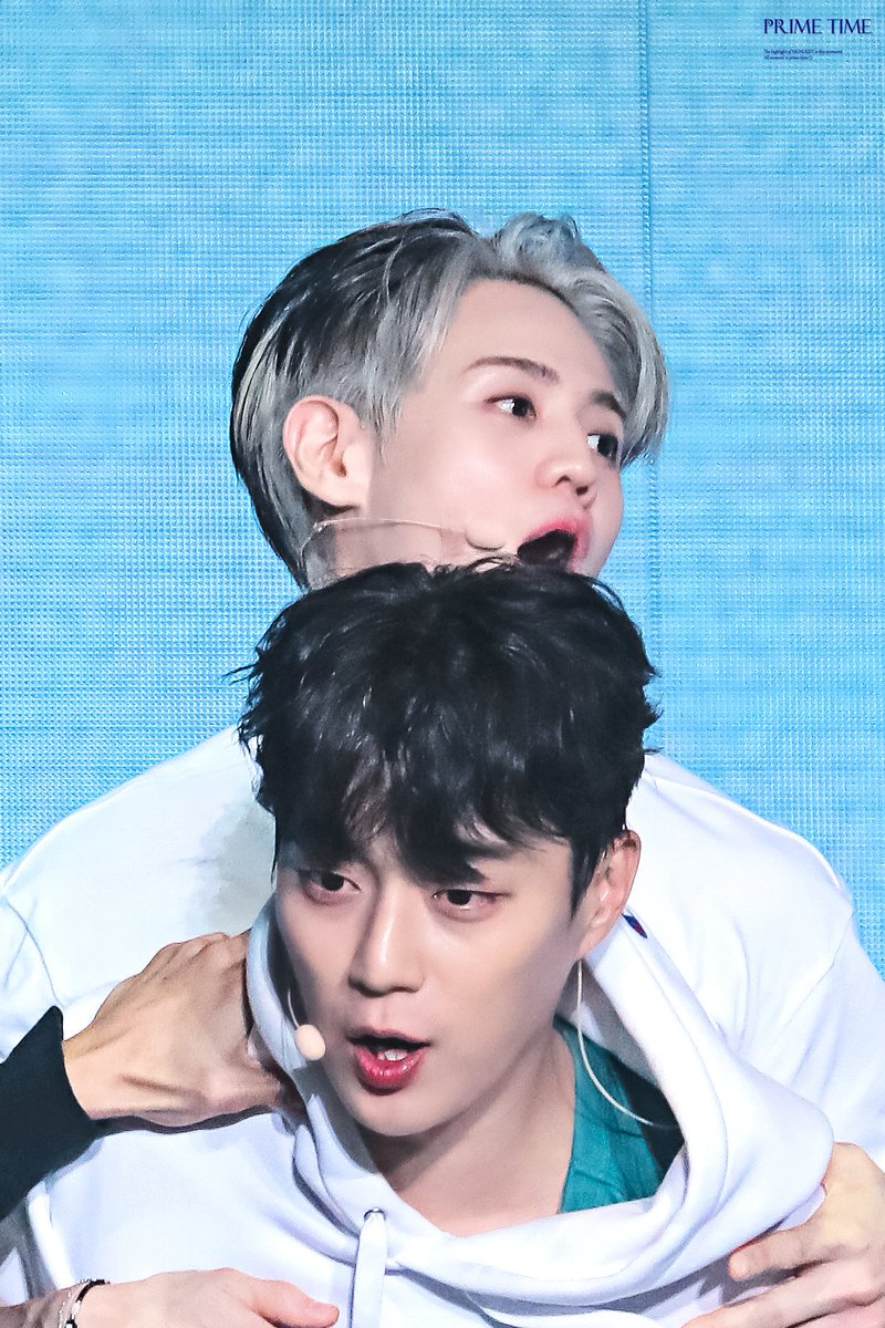 PT_DJ74's tweet photo. 221015 하이라이트 팬콘 

아기멍게 

#하이라이트 #윤두준 #양요섭 https://t.co/RZiD4ippo0