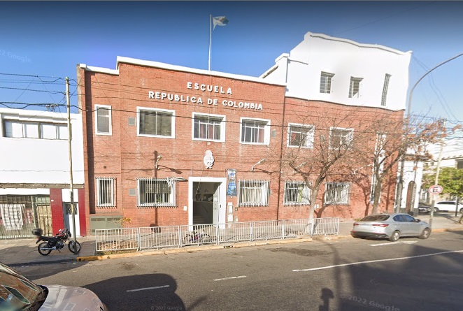 MDSuarez's tweet photo. Escuelas con ratas: «Es la cuarta vez en el año que suspenden las clases por la aparición de roedores»

Se trata de la Escuela N° 26 del barrio de Boedo

Los chicos llevan varios días de clase perdidos por esta situación

Mi nota @tiempoarg  👇

https://t.co/3VSIaVtQbI https://t.co/C8TNIWMbPO