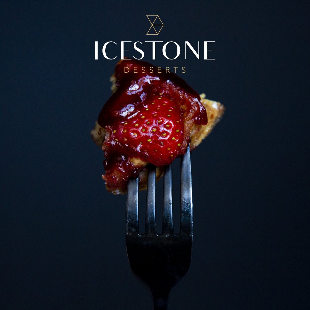 icestonedessert's tweet image. Weekends should always start with a waffle 🧇 😋

#waffle #weekendwaffles #brunch #desserts #yum #instayum #instagramfoodie #strawberries #gelato