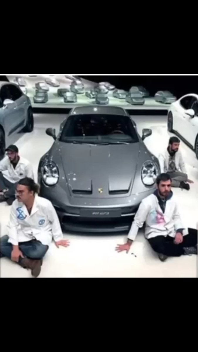 Eco activists glue themselves to Porsche museum floor (with petroleum based glue)... so staff turn off the lights &amp; heating and go home, leaving protestors moaning that they're cold &amp; can't order food or 'go to the toilet in a decent manner'
carexpert.com.au/car-news/geniu…