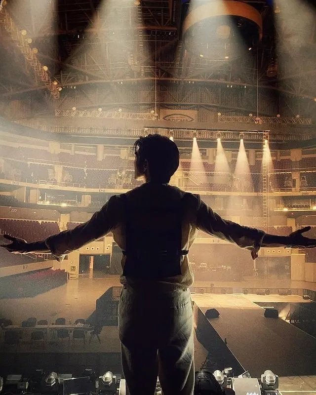ld3690's tweet photo. My lord 👑.          😆😆
@milephakphum
#MilePhakphum
#KPWorldTourManila https://t.co/DCRPhJPbX4