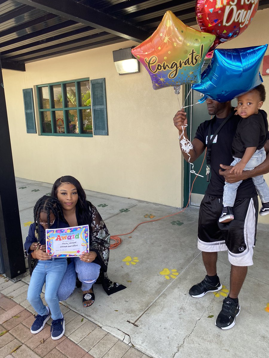 Lunchtime was rocking in the <a href="/RosewoodMagnet/">Rosewood Magnet</a> courtyard on Friday! Families and students celebrated Pawsome Attitude, Effort, and Academics! 🐾🎉