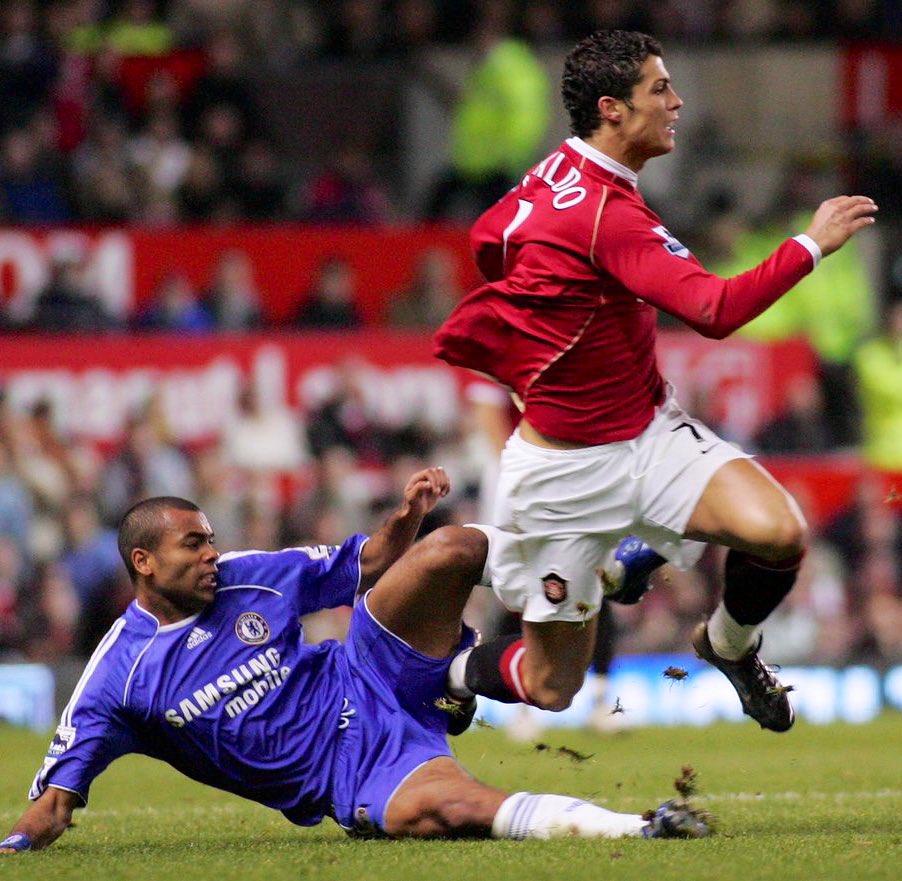 Doxa_of_Chelsea's tweet photo. ���Lost 2008 #UCL vs #Mutd on penalties (5_4) after 1_1 draw.
🔹Won 2009 #CommShield vs #Mutd on penalties (5_4) after 2_2 draw.
🔹2017 is a last time we thrashed them (4_0). A lot of good and sad memories against each other
Most drawn fixture (55 draws). Let go NOW @ChelseaFC✊ https://t.co/QJr8XUb9Cs