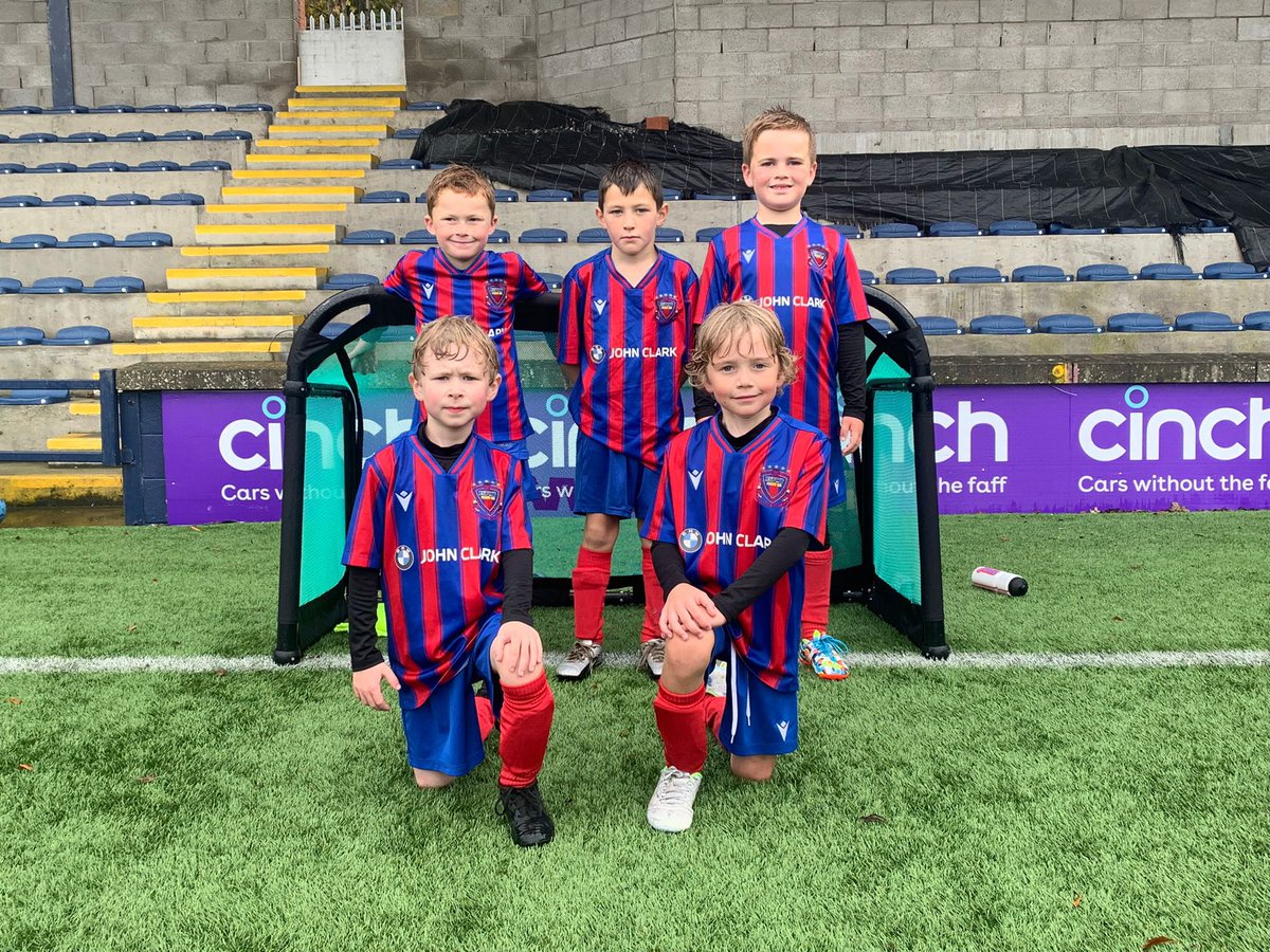 RaithRoversCF's tweet photo. Here we have Dundee West making the trip down to take part in our Grassroots Invitationals. ⚽️💙 https://t.co/ya4uZHXFGt