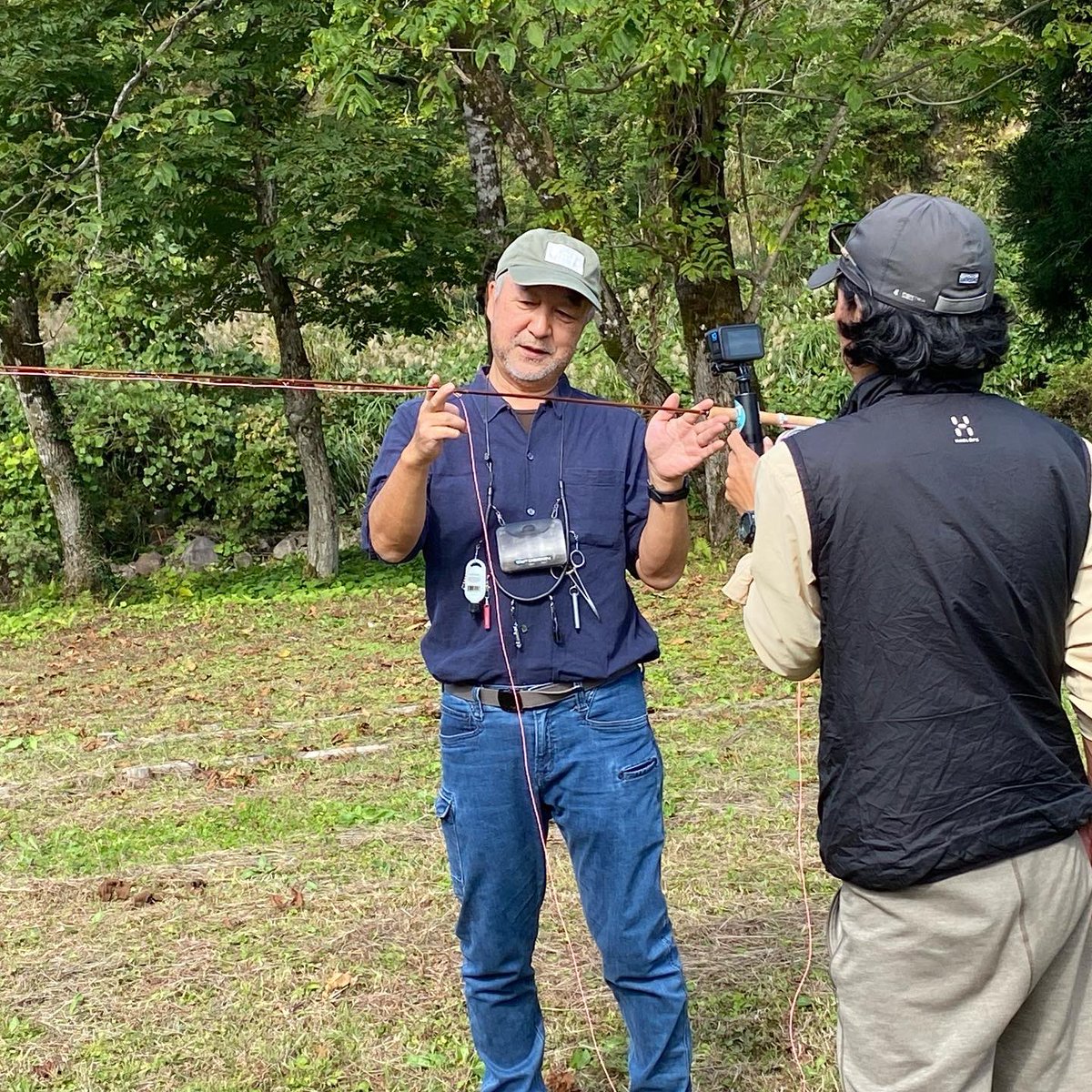 nffsjj's tweet photo. 新潟市南区EverRodさんの試投会の様子。ついでにフライ回収棒研究所のぼりも初お披露目。#bamboorod #everrod #フライ回収棒 #フライ回収棒研究所 #flyfishing #フライフィッシング https://t.co/PTzu82CVdY