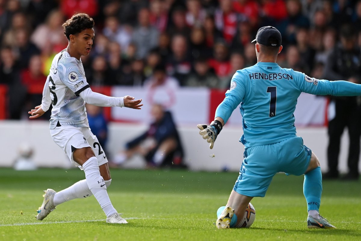 Англия спорт 3. Люди на футбольном матче. Премьер лига. Фанаты Манчестер Юнайтед.