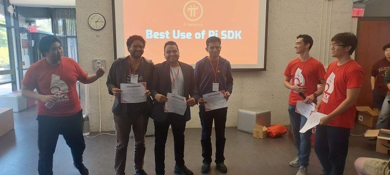 Tokenized99's tweet photo. HackHarvard Hackathon: They receive the award "Best Usage of Pi SDK" 🏆 Congratulations!👏🎉🎆 
Please Retweet❤️ @ShibuKGeorge09 @IvanGan29608955 @piinfinitelife @STFoo3 @OfflMSI @PiUSA16 @Peakay_Pi @quame_walker @jatingupta0003 @Mal24887707 @jamila_go @Khallever1 #PiNetwork https://t.co/FqT9LPWBJT