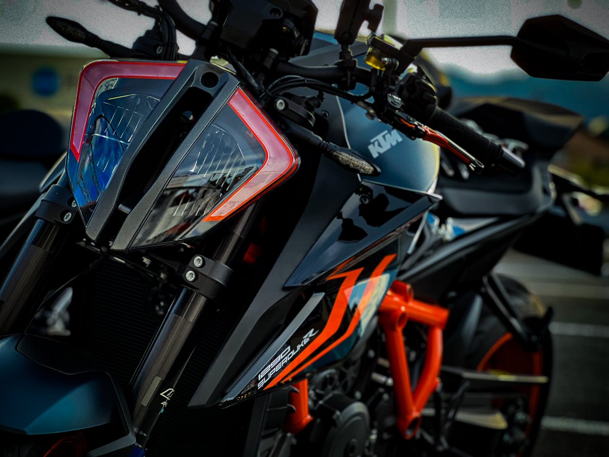 include_lib's tweet image. ツーリングで撮った写真を加工した物がこちらです