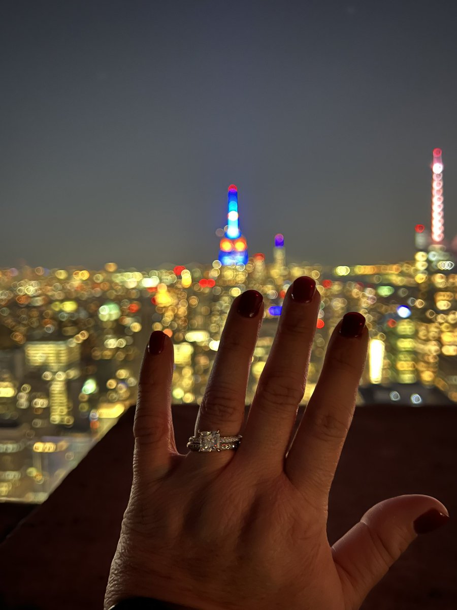 Mandy Krogh✨ tweet media