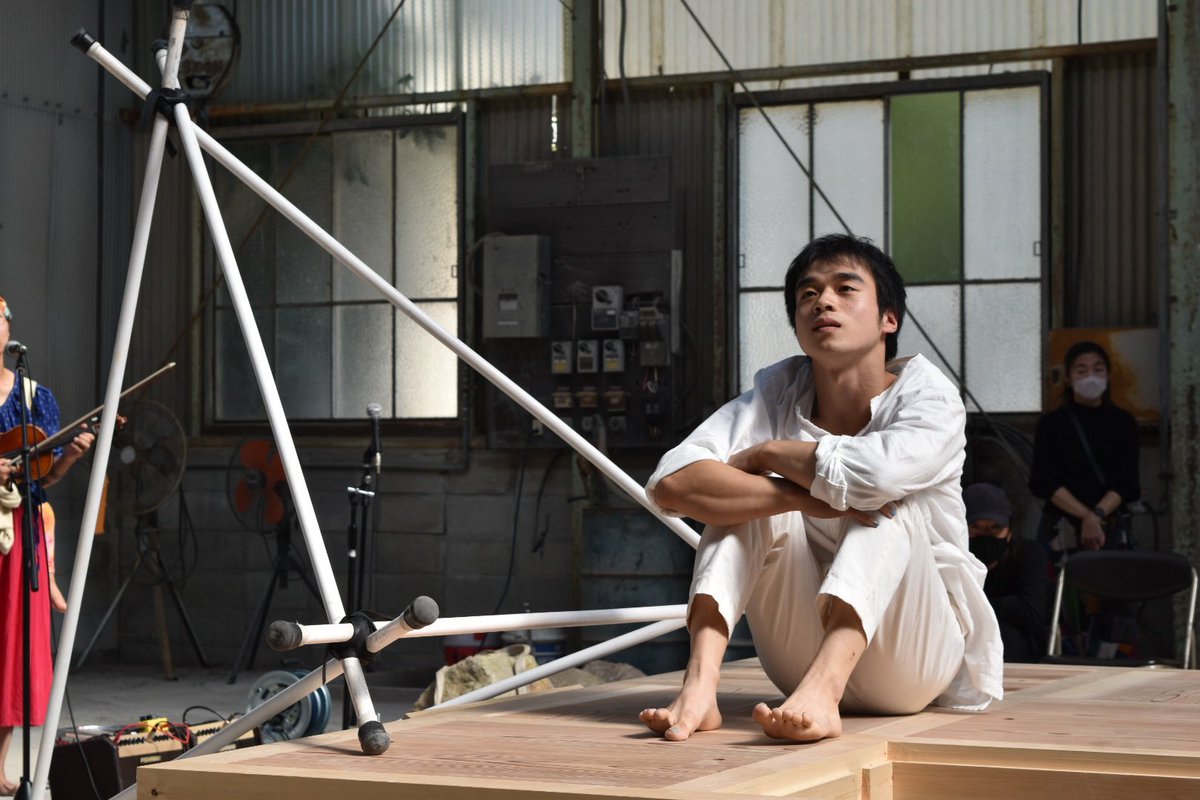 utaibito3's tweet photo. #CircusFactory
#瀬戸内サーカスファクトリー
#目黒宏次郎
#大石産業
木のステージの面白い使い方。今後の見せ方、発展がめっちゃ楽しみ☺️ https://t.co/wwiMxC2ToC