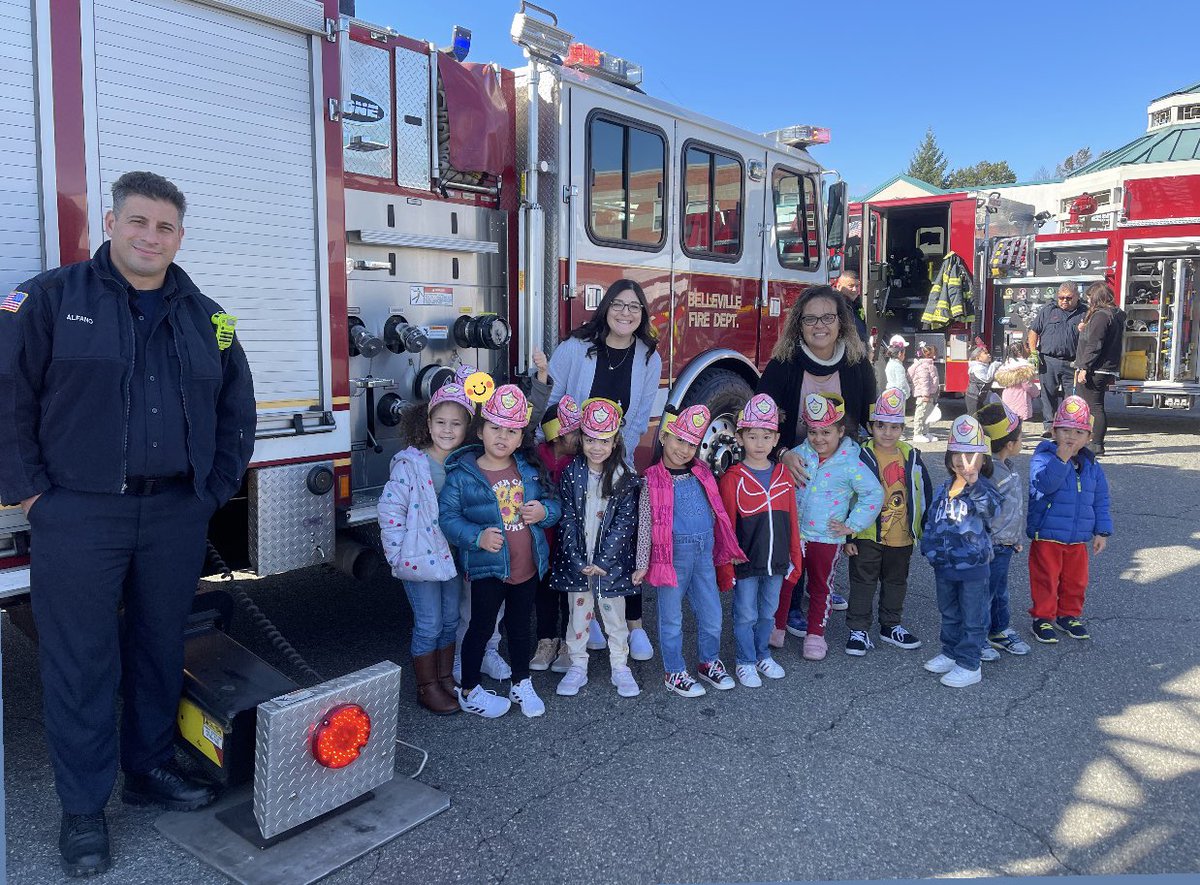 ms_iradi's tweet image. Visit from the firefighters this week!! 🚒