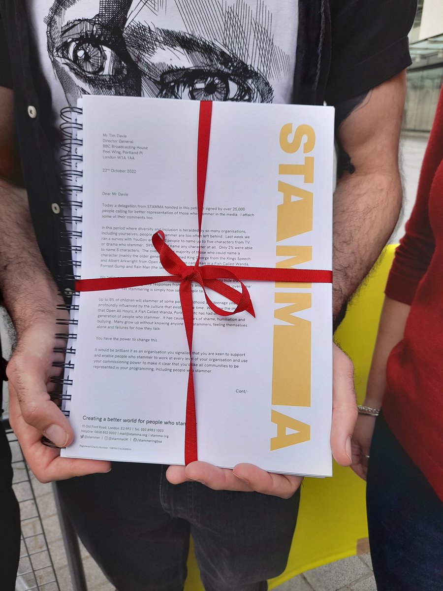 Our #NoDiversityWithoutDisfluency petition has been delivered! 📜 Thank you to the 25,000 people who signed it, and to the stars of our #ItsHowWeTalk poster campaign for handing it in. @Christine108cs @Scroobiuspipyo @betonykelly #ISAD2022 Thread below 🧵