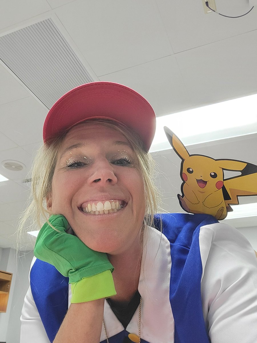 Stephanie Holman tweet media