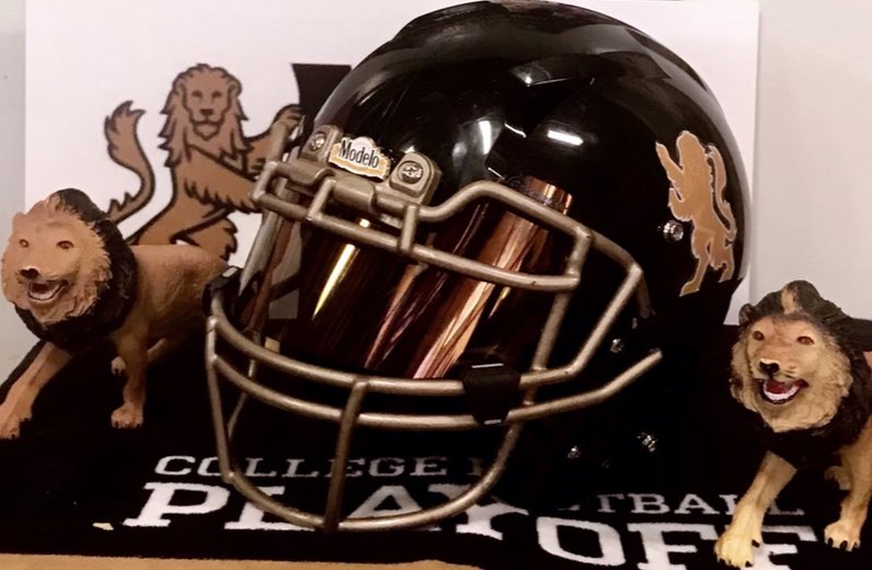 captain_modelo's tweet photo. #CaptainModelo will be making his Tuscaloosa debut on The Quad today. Please feel free to get a pic made with him (ages 21+ only) and the CFP trophy, and of course there will be fun prizes from the Modelo prize vault. @ModeloUSA @CFBPlayoff #FightingSpirit https://t.co/mF9ZFOSN2j