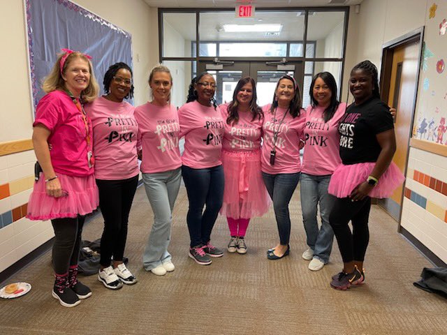 gibbschfrisco's tweet photo. Pink Out for Breast Cancer Awareness @PhillipsElem @DrTinaNixon @RonaLBrowning @phillipsduong @FadayomiQ https://t.co/d1YpqJyIdD