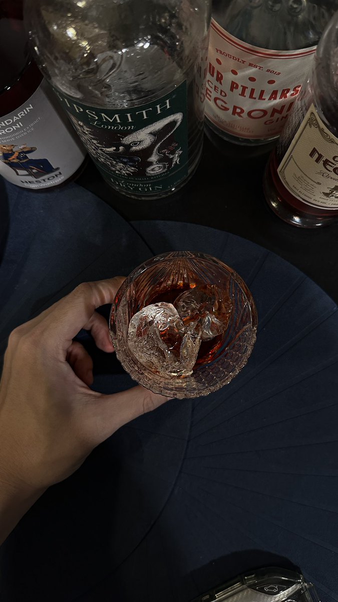 SUMATRAMM's tweet photo. - 𝐎𝐍𝐄 𝐃𝐑𝐈𝐍𝐊 🥃 #STUDIO45 https://t.co/X1c5TYyFkE