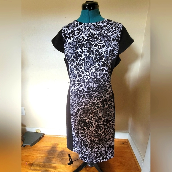 joanna22va's tweet photo. So good I had to share! Check out all the items I'm loving on @Poshmarkapp from @mccarthycb7044 #poshmark #fashion #style #shopmycloset #londontimes #johnmiller #gymboree: https://t.co/M2qPVEDz28 https://t.co/U9ndZ3no2e