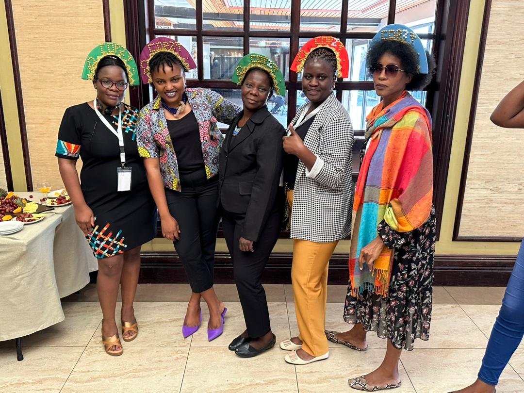 mhaka_nesia's tweet photo. "The involvement of women in climate change decisions is minimal and there are still structural barriers to the representation of women in key spaces where decisions about them are being made" Anne Songole

#AfricanFeministCOP27
NothingForUsWithoutUs https://t.co/8FtQuLPzi7