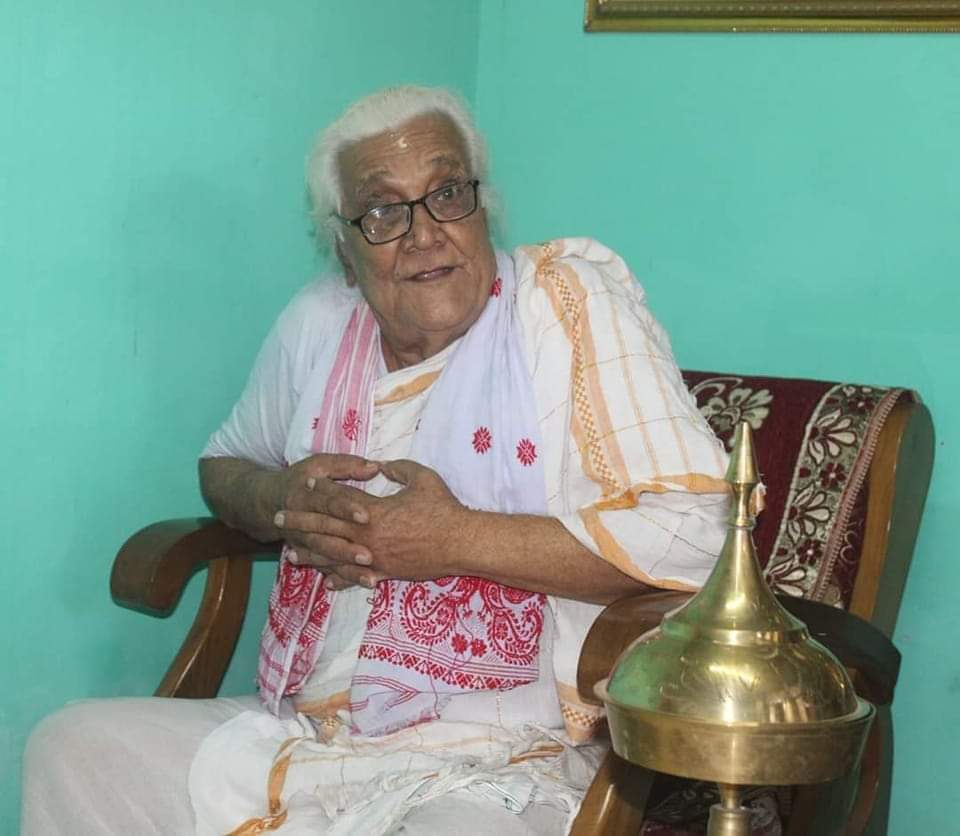 MainiChamuah's tweet photo. #বুঢ়াসত্ৰীয়া বশিষ্ঠ দেৱ শৰ্মাদেৱে গুৰুজনাৰ আদৰ্শৰে অনুপ্ৰাণিত হৈ বৰপেটা সত্ৰৰ লগতে অসমৰ আধ্যাত্মিক সমাজ চেতনাক সমৃদ্ধ কৰিছিল ৷ তেখেতৰ বিয়োগ অসমৰ সমাজ জীৱনৰ বাবে অপূৰণীয় ক্ষতি৷
ঔঁম শান্তি🙏 https://t.co/8Rut344btv