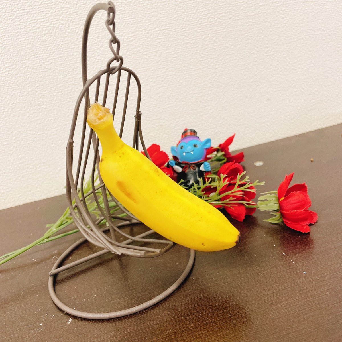global_fes's tweet photo. ベビースウィートバナナ🍌
通常の1/2の長さ、1/3の重さです

一度食べてみたかったバナナを
ようやく買えました！

標高500m以上で採れる
希少な #バナナ です

バナナの小ささが分かる写真を撮りたかったですが、技術なく、上手く撮れませんでした

https://t.co/CU0qgZsVKX
 #Dole
 #地球村フェス https://t.co/Z7boav3RYh